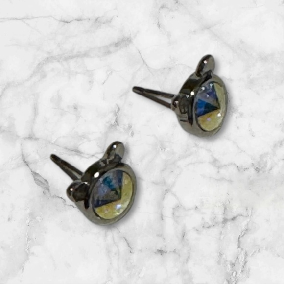 🇨🇦🆕5th Avenue Blue Swarovski Crystal Cat Earrings - Picture 2 of 10